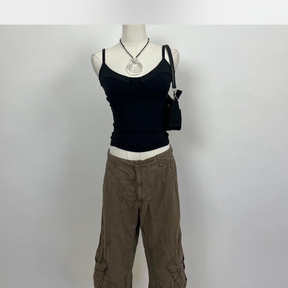 Y2k khaki cargo capri pants. - Picture 1 of 6